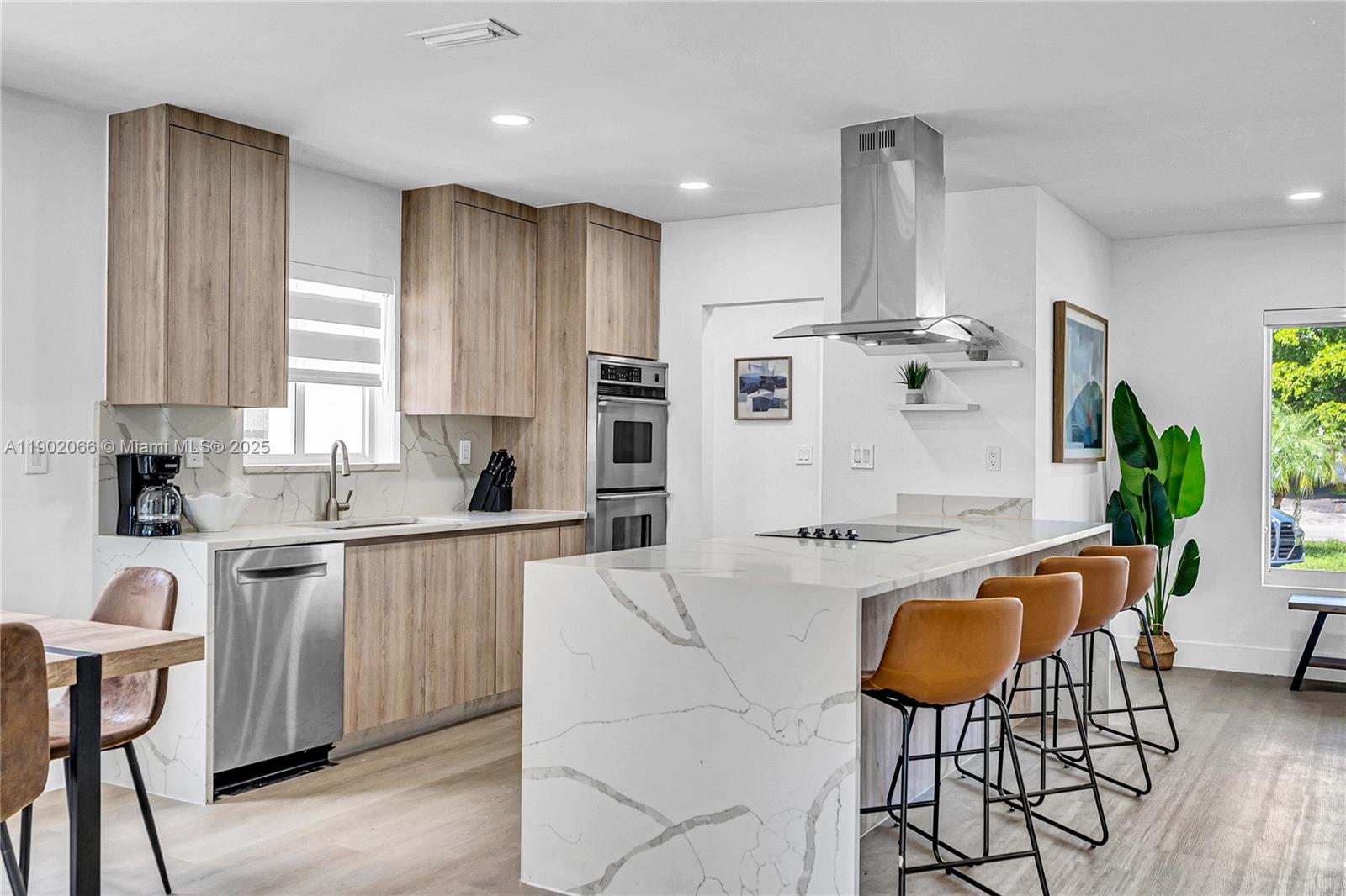 1040 NW 30th Ct, Wilton Manors