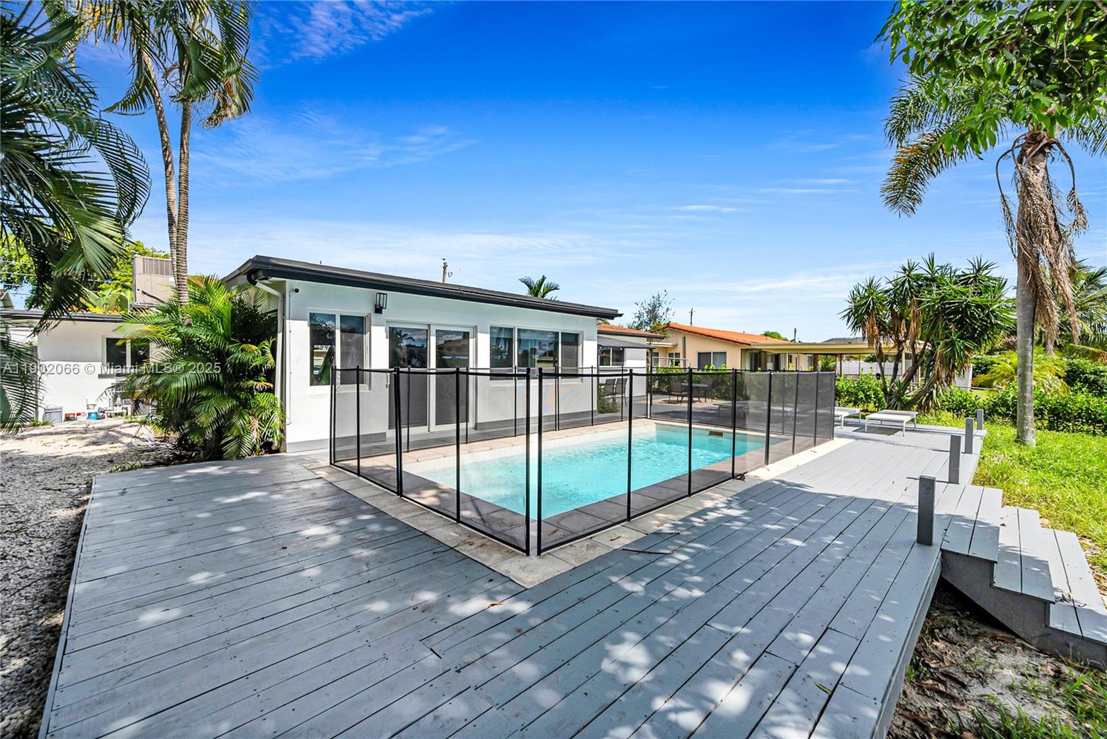 1040 NW 30th Ct, Wilton Manors