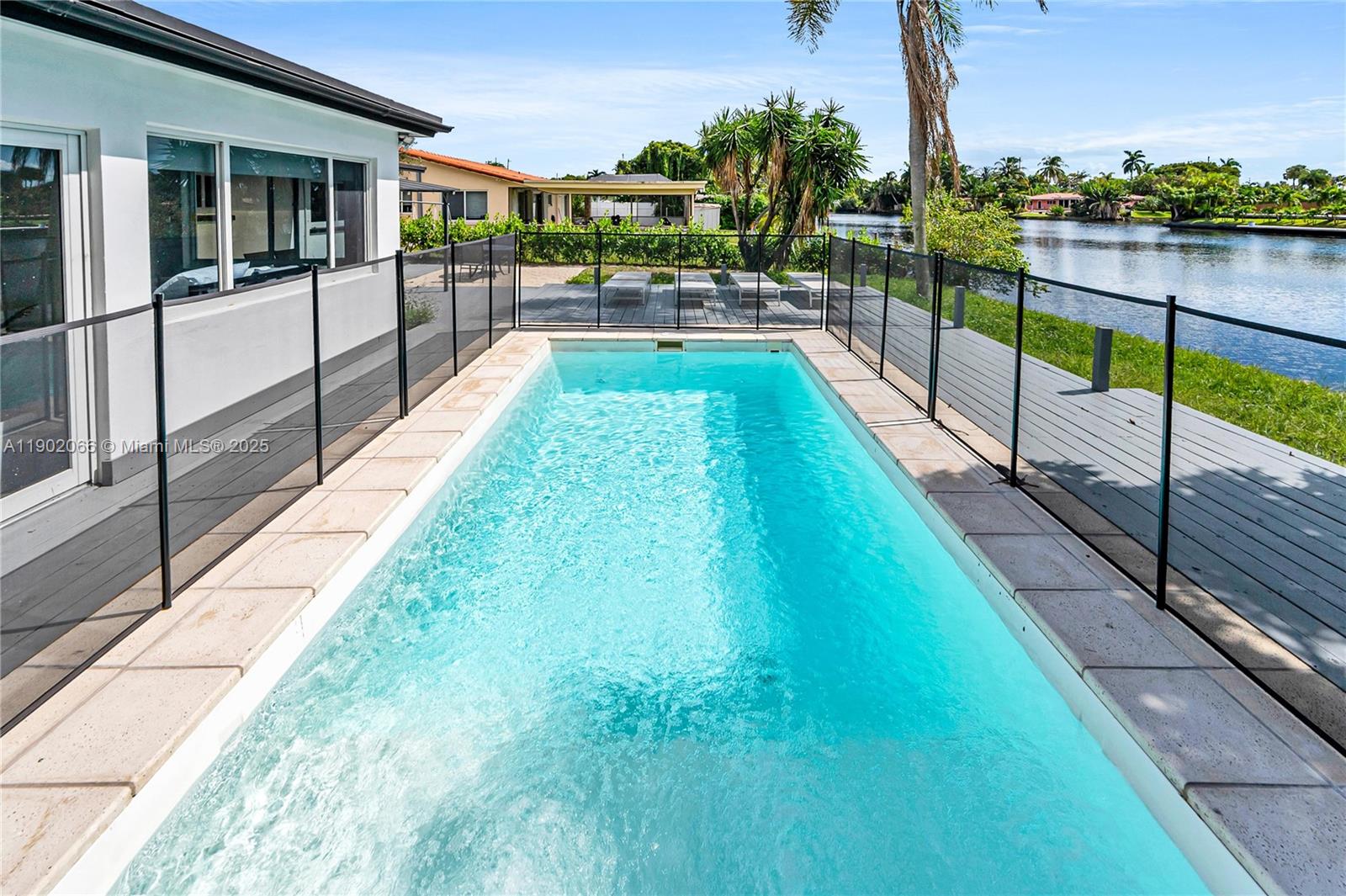 1040 NW 30th Ct, Wilton Manors