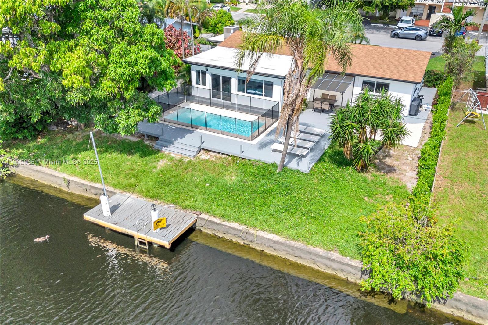 1040 NW 30th Ct, Wilton Manors
