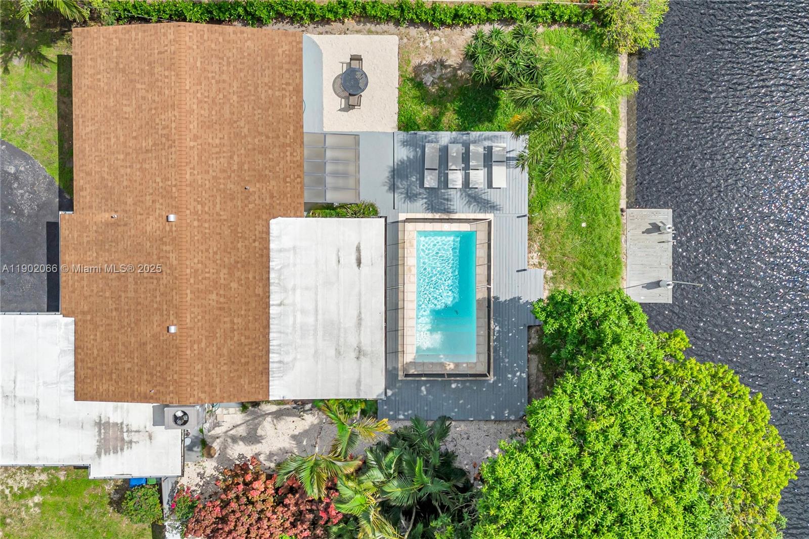 1040 NW 30th Ct, Wilton Manors