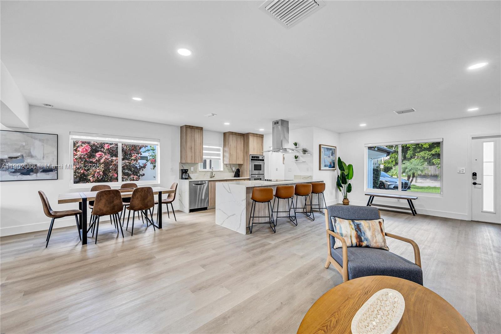 1040 NW 30th Ct, Wilton Manors