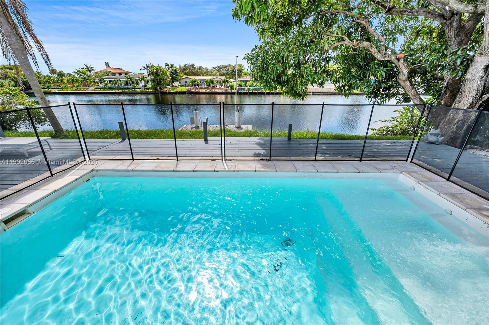 1040 NW 30th Ct, Wilton Manors