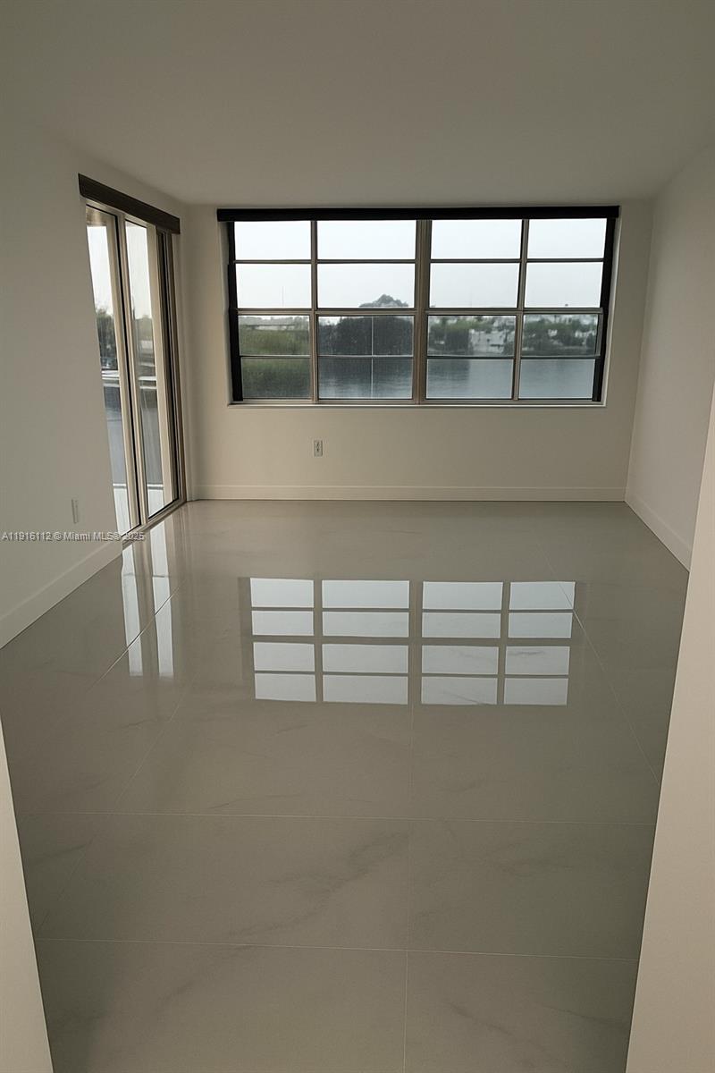 1750 NE 191st St # 4 Unit: 426-4