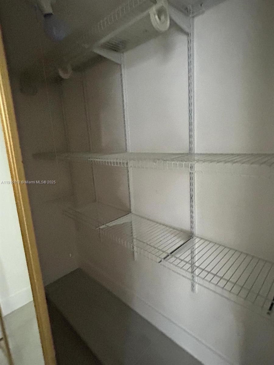 1750 NE 191st St # 4 Unit: 426-4