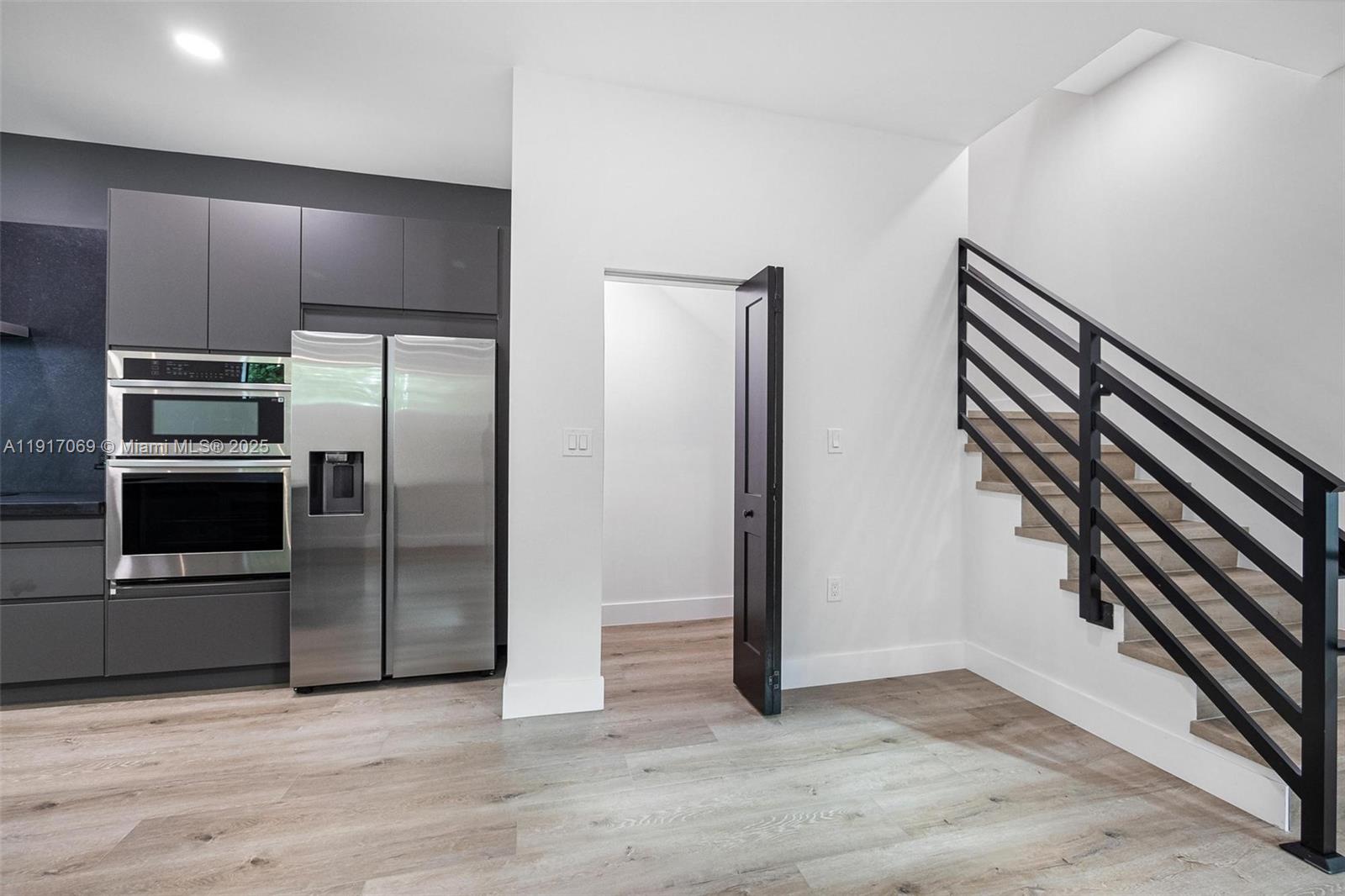 535 NW 52nd St