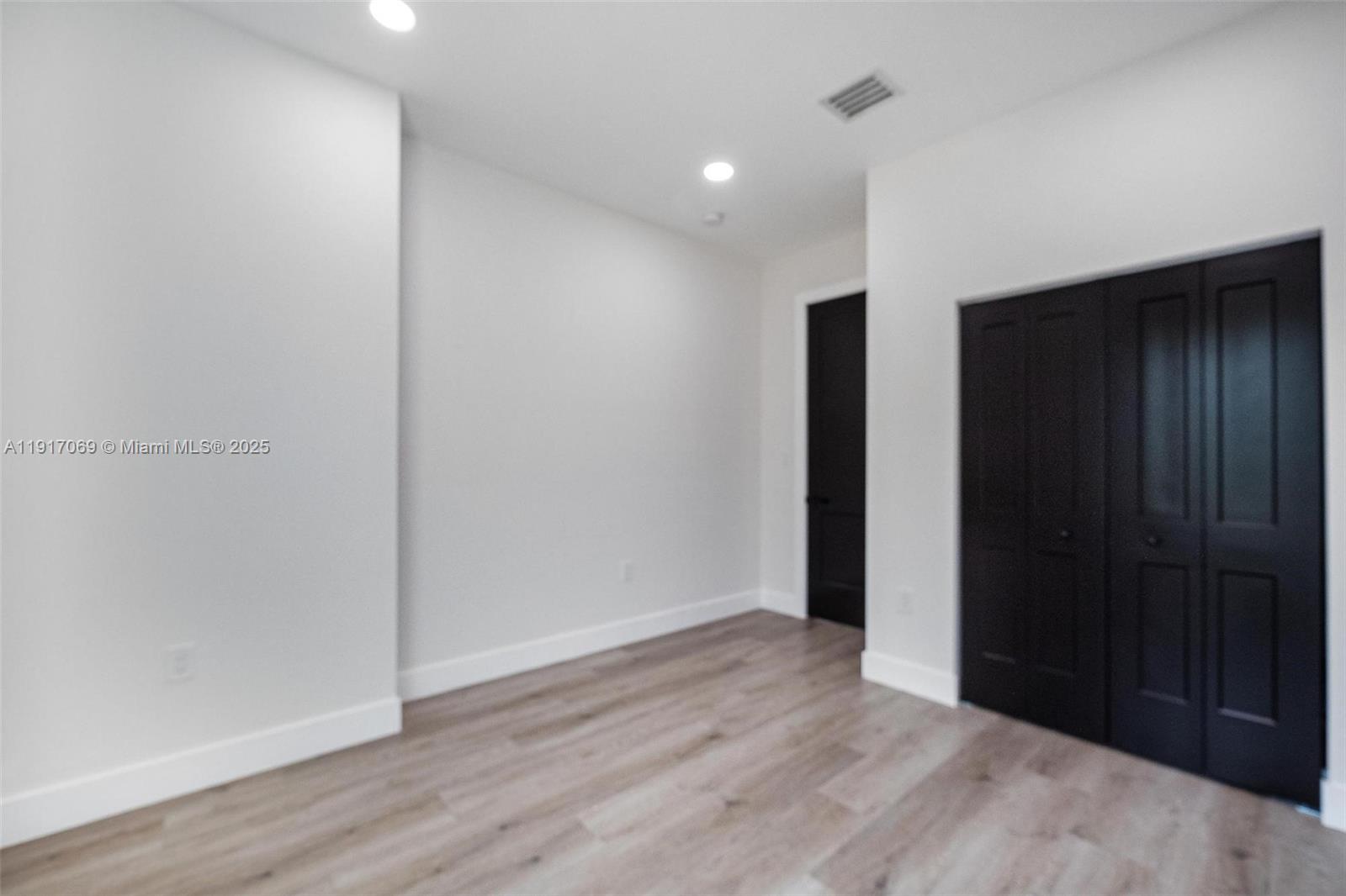 535 NW 52nd St