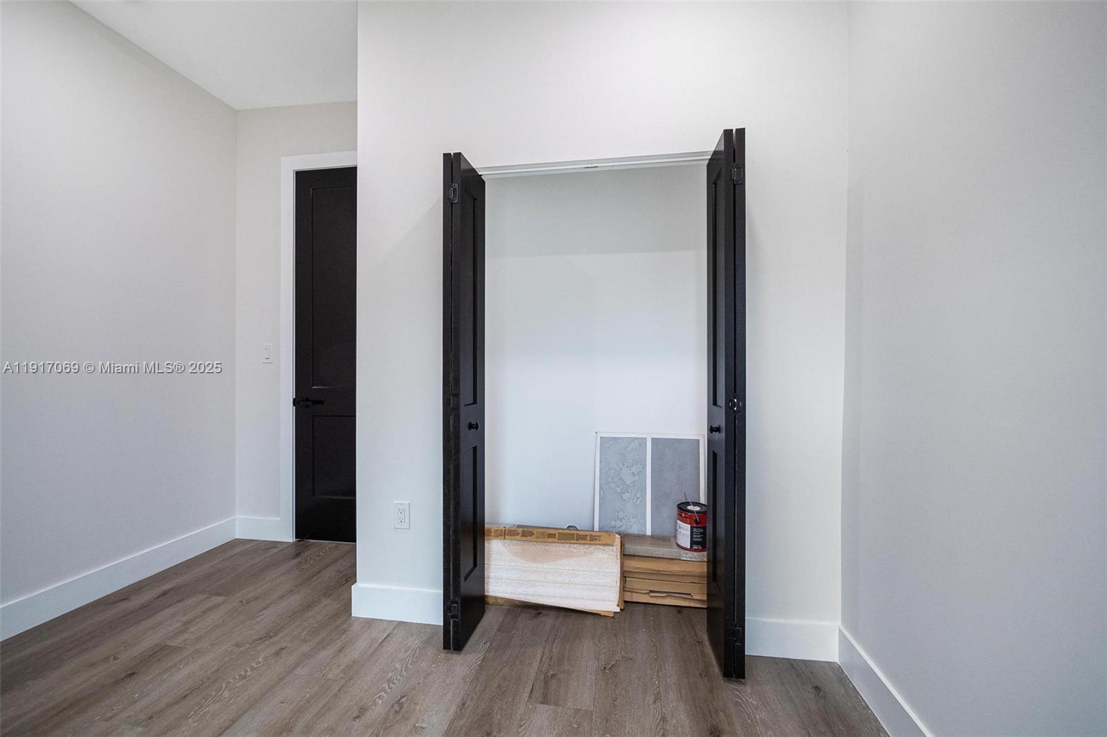 535 NW 52nd St
