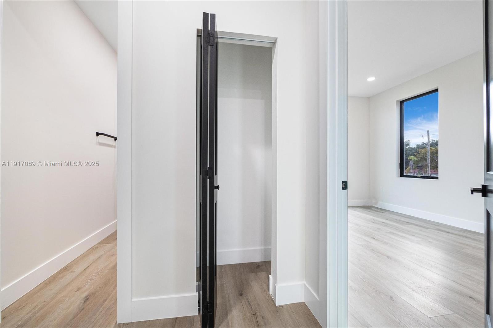 535 NW 52nd St