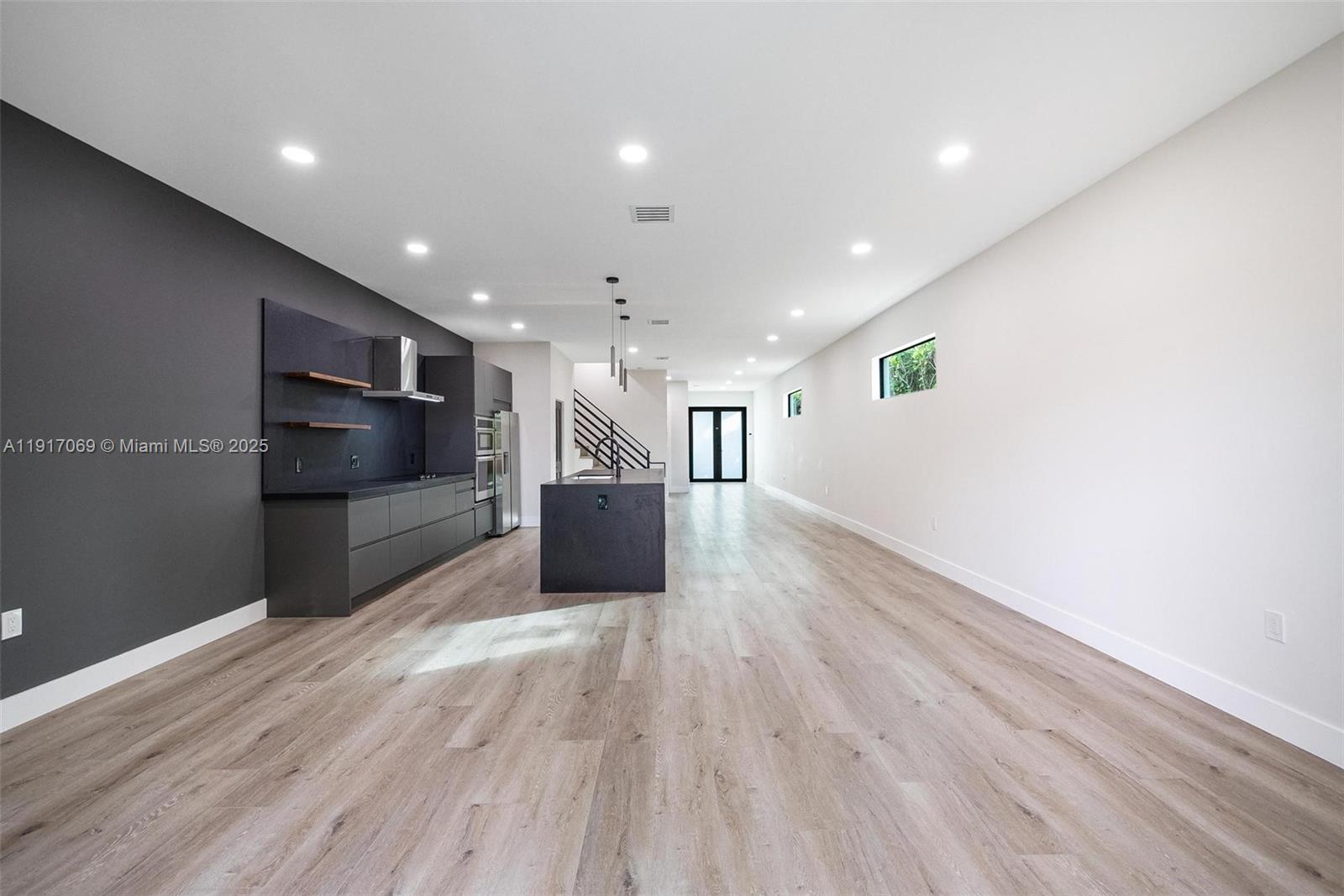 535 NW 52nd St