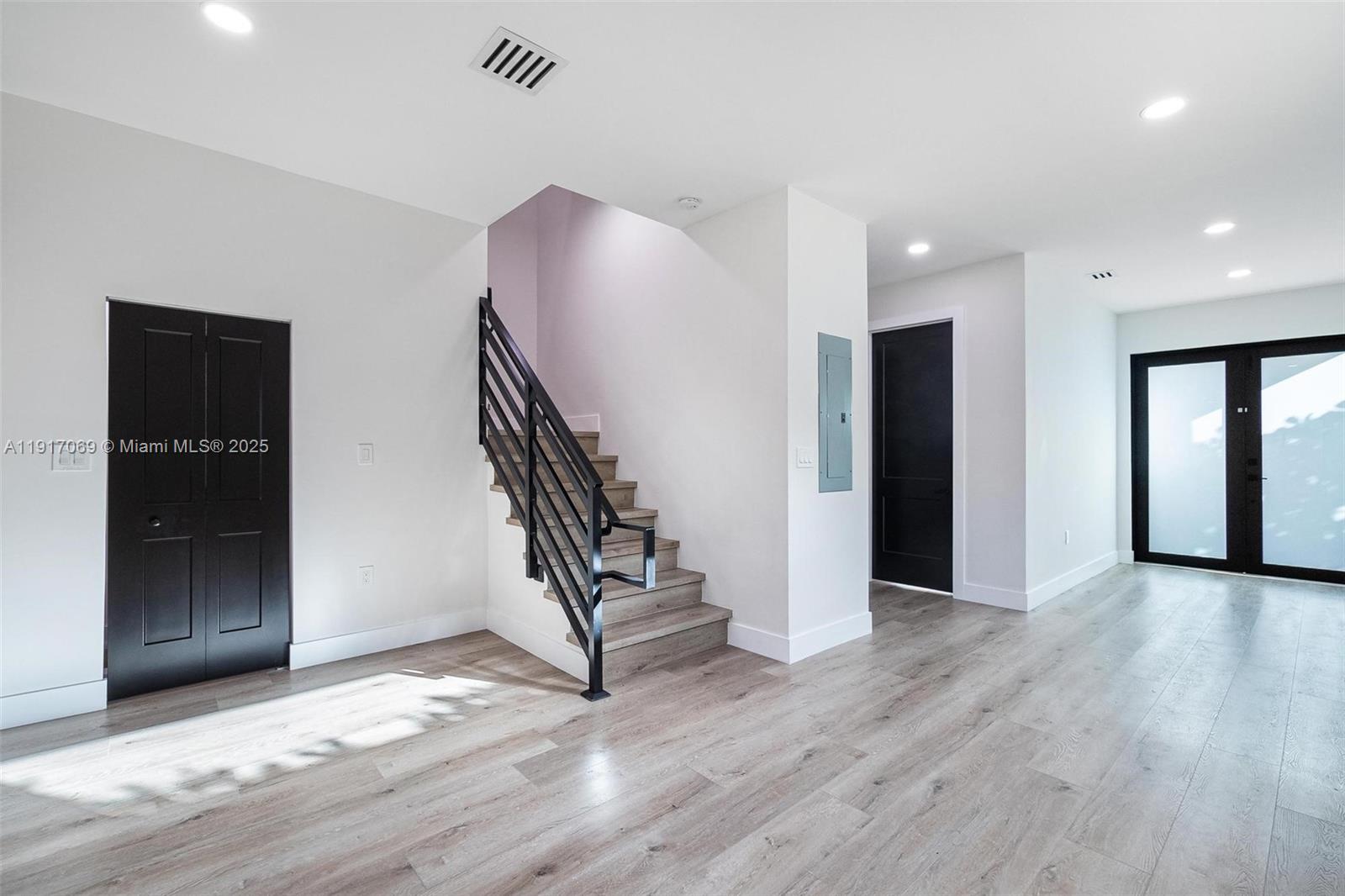 535 NW 52nd St
