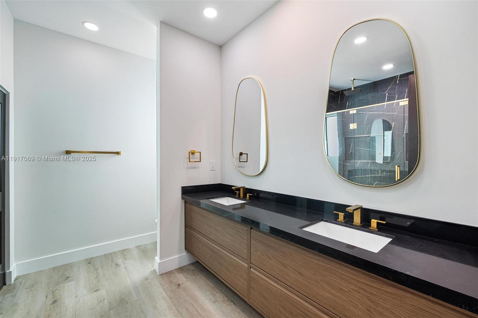 535 NW 52nd St