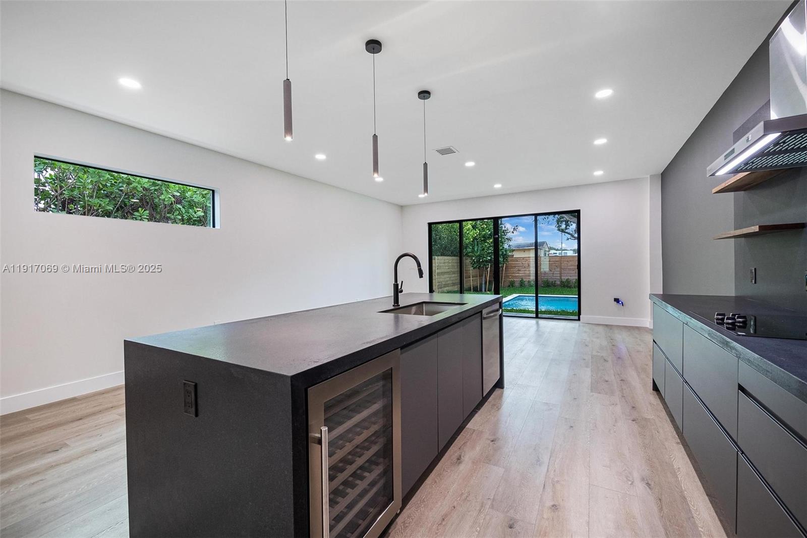 535 NW 52nd St