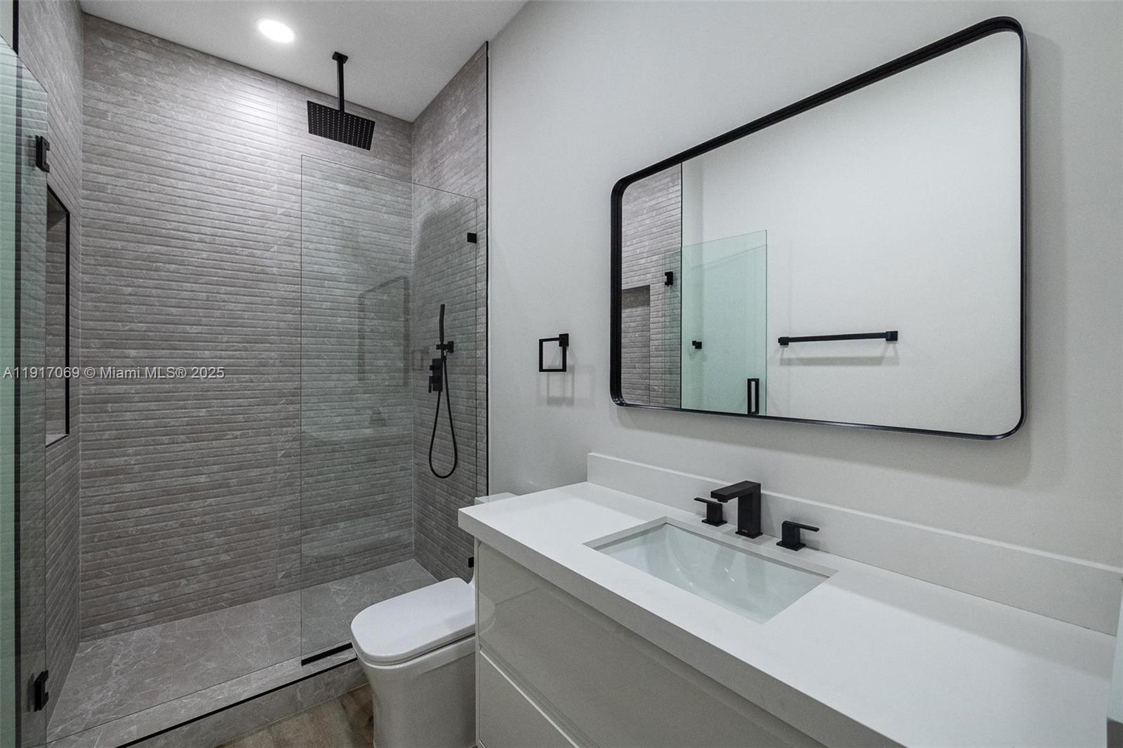 535 NW 52nd St