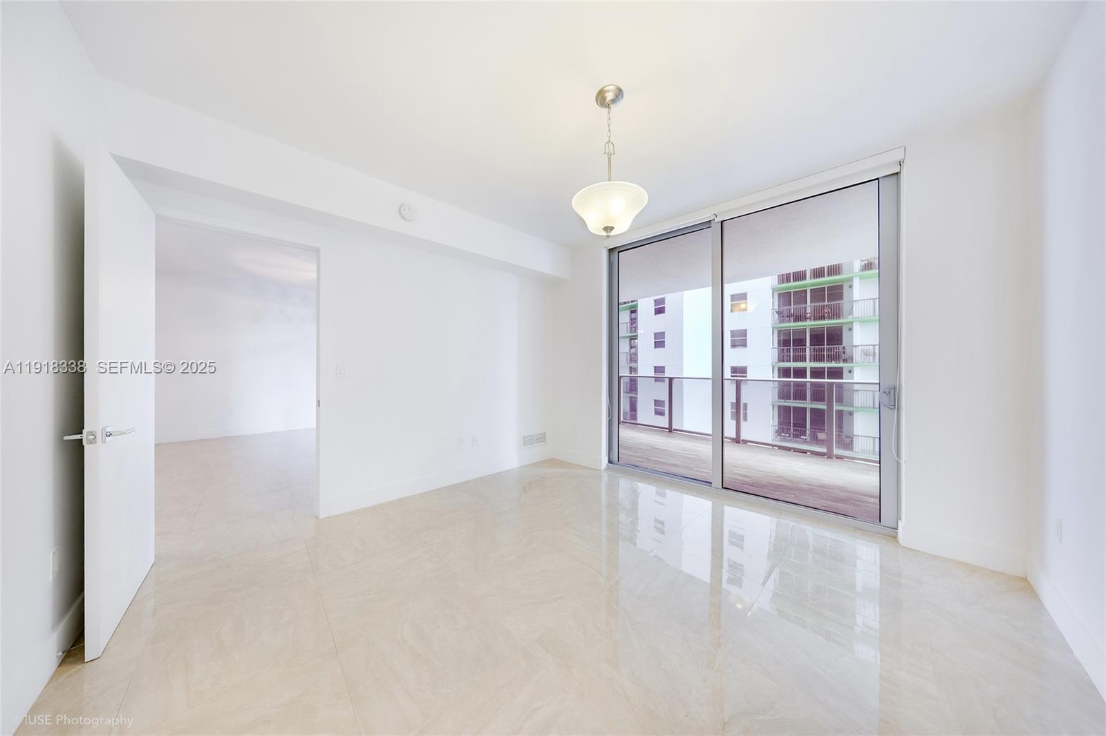 488 NE 18th St # 2304