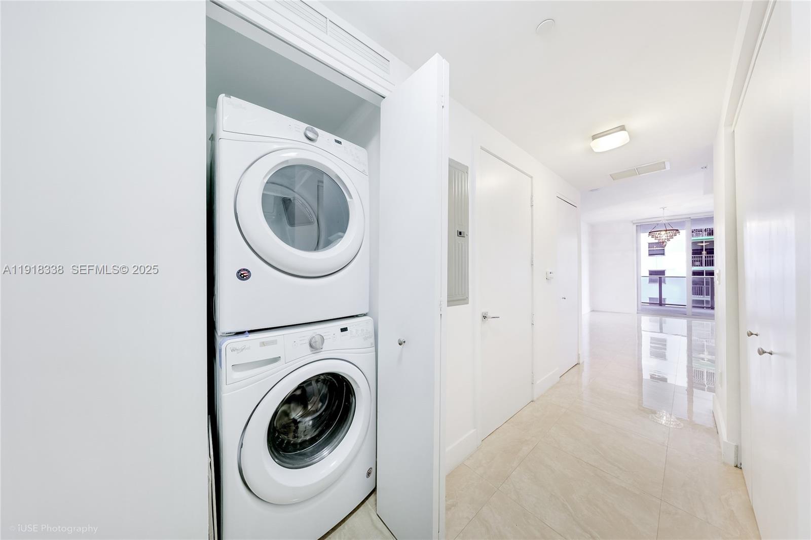 488 NE 18th St # 2304