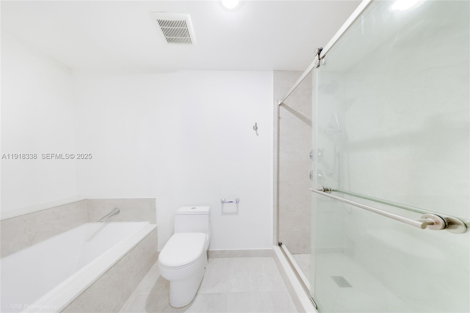 488 NE 18th St # 2304