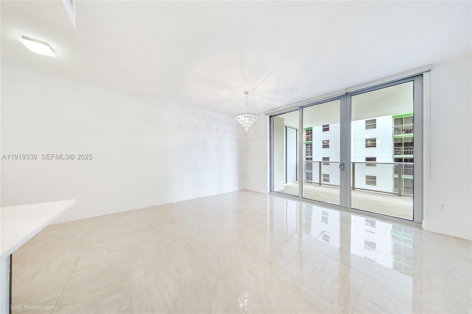 488 NE 18th St # 2304