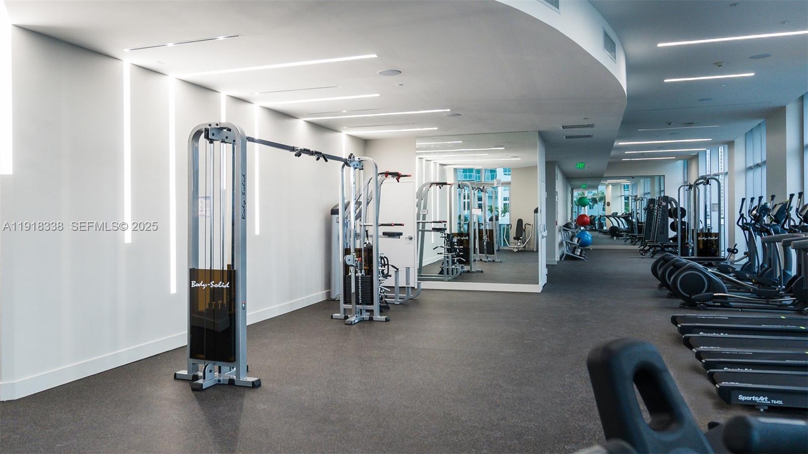 488 NE 18th St # 2304