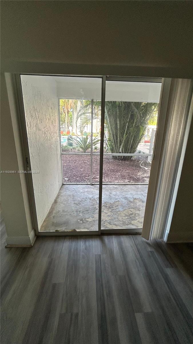 5686 Rock Island Rd # 107