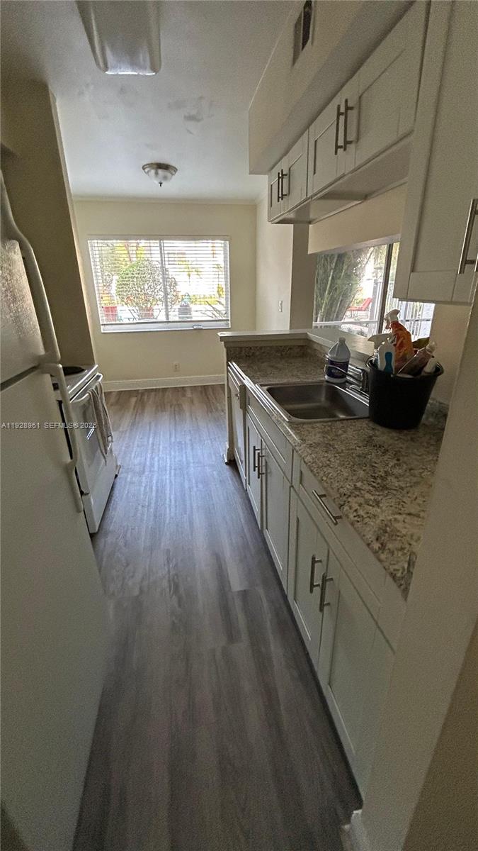 5686 Rock Island Rd # 107