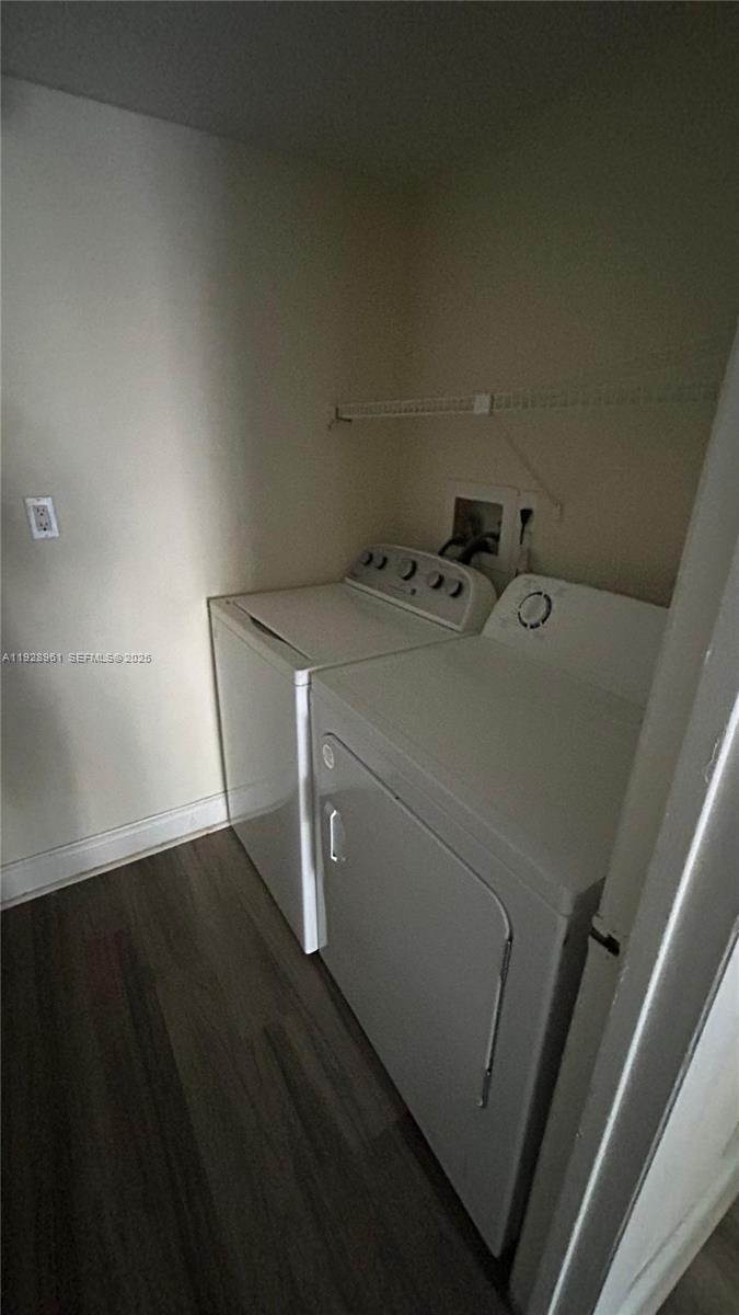 5686 Rock Island Rd # 107