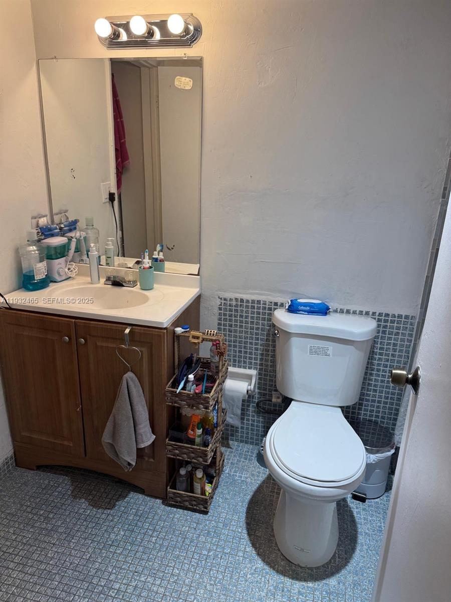 2175 NE 170th St # 314