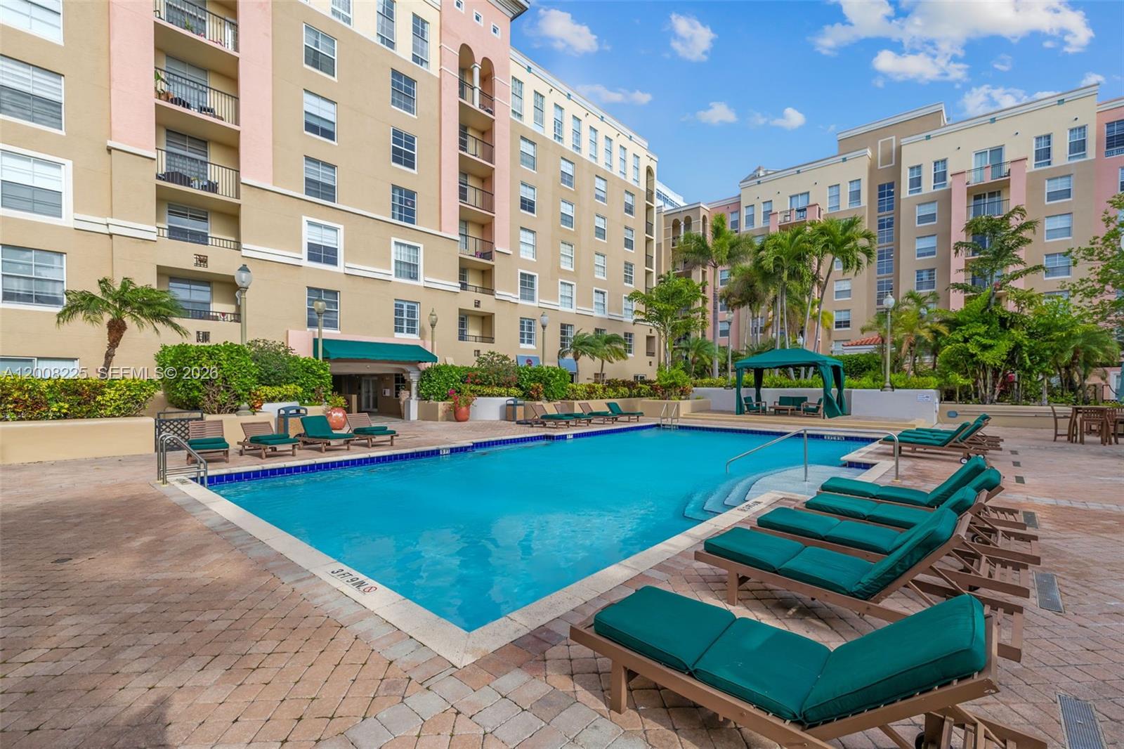 520 SE 5th Ave # 3305