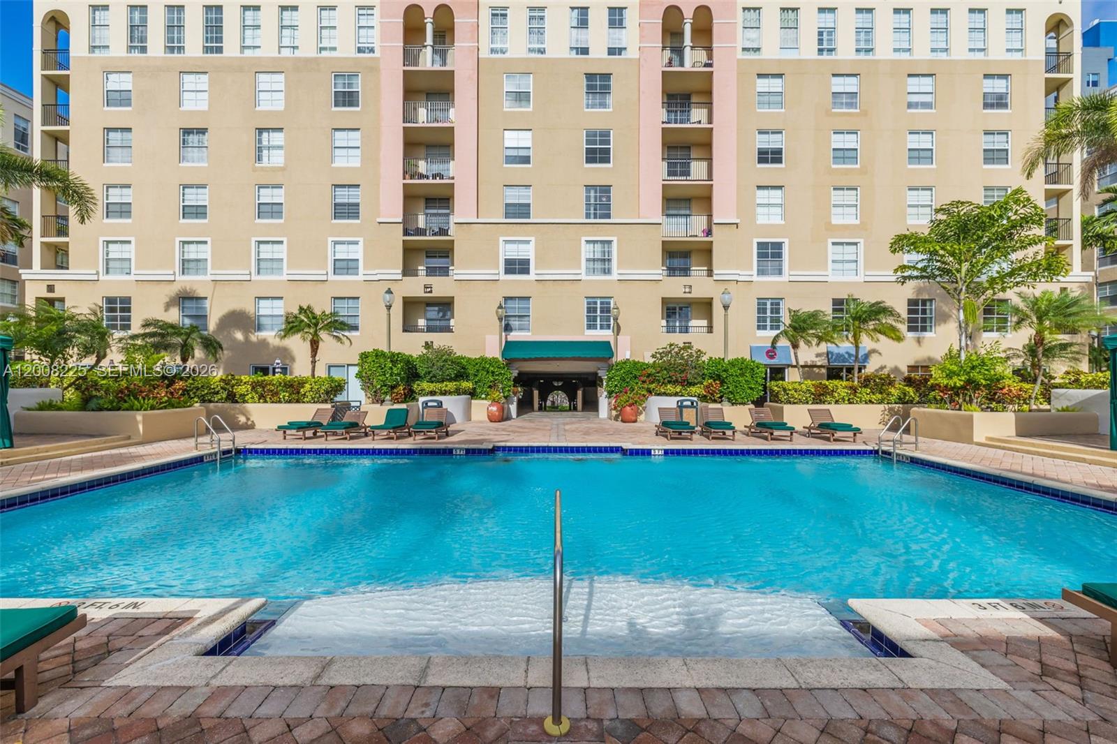 520 SE 5th Ave # 3305