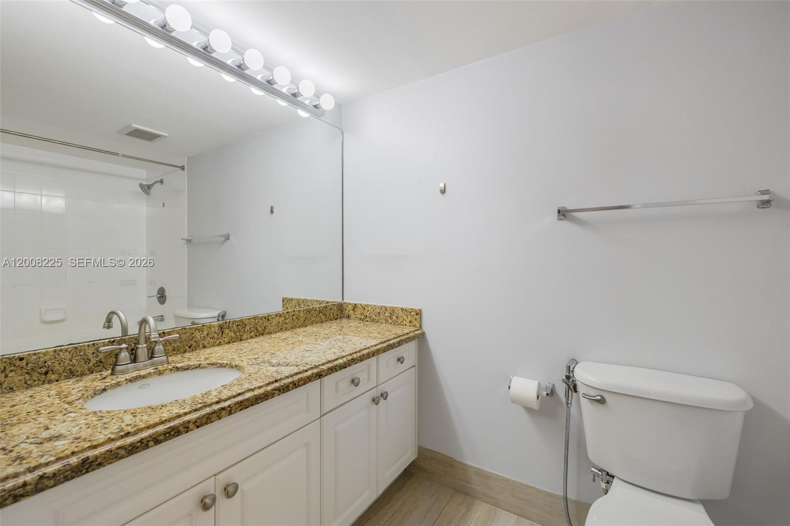 520 SE 5th Ave # 3305