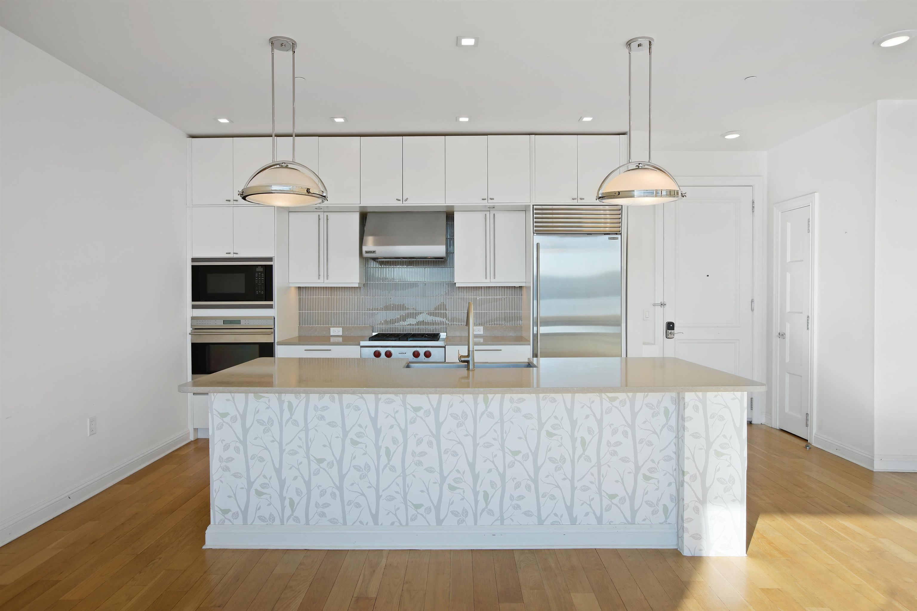 9 SOMERSET LANE Unit: 202