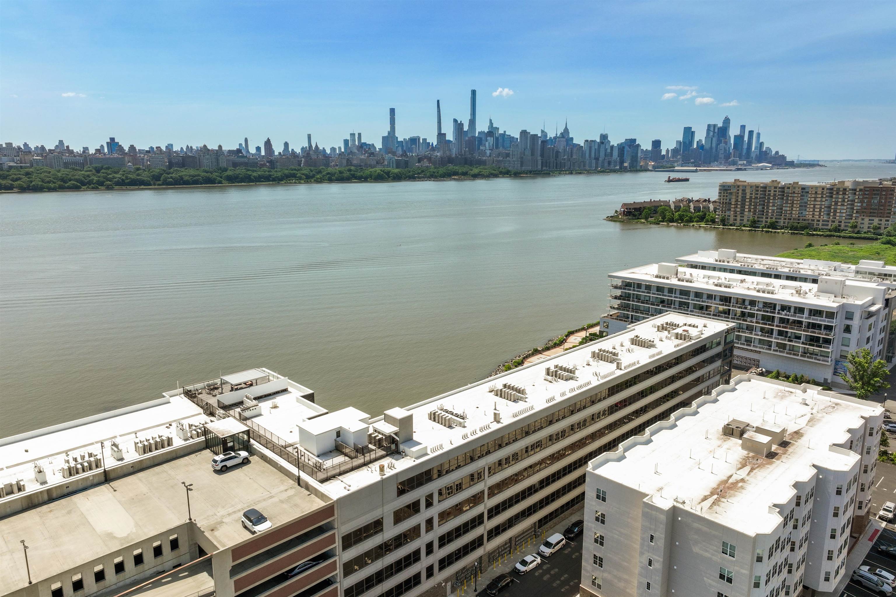 9 SOMERSET LANE Unit: PH606-607