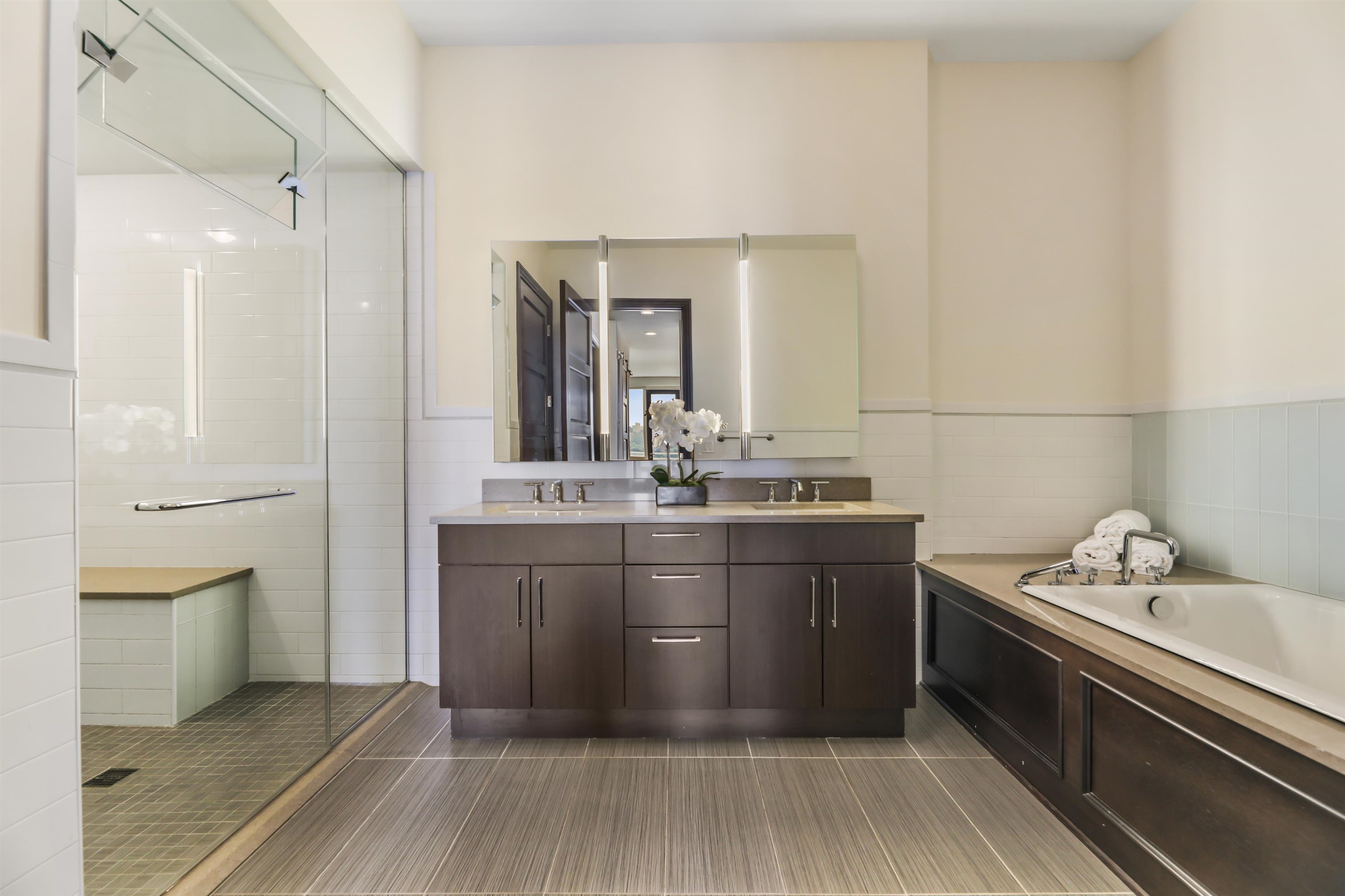 9 SOMERSET LANE Unit: PH606-607