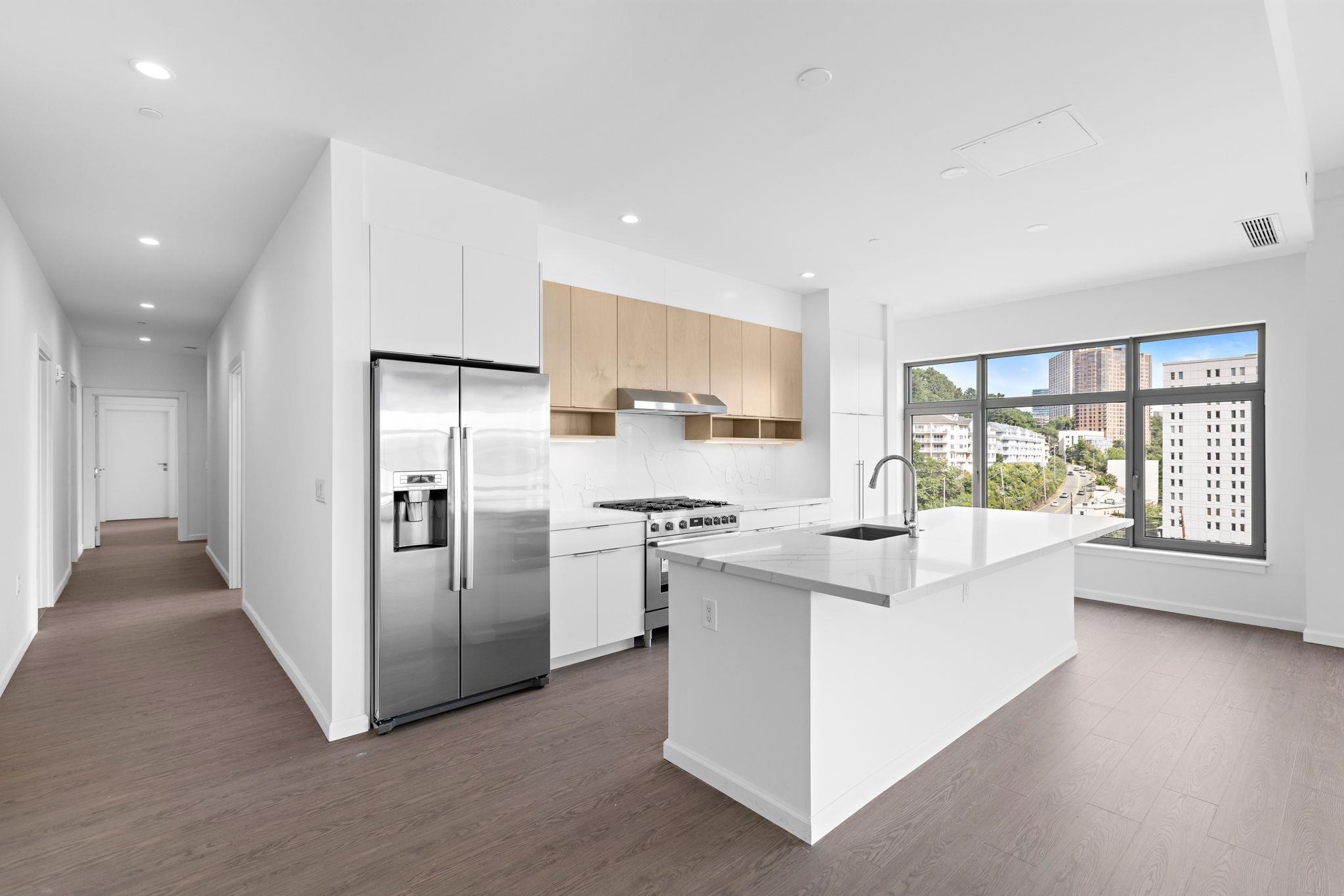 143 OLD RIVER RD Unit: 902