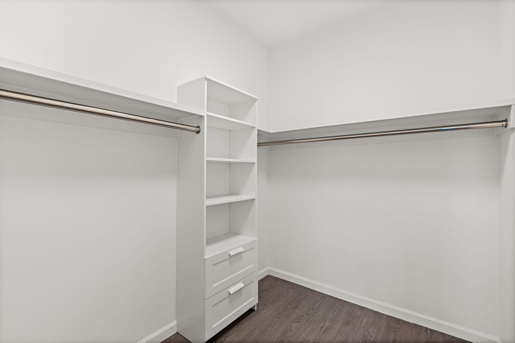 143 OLD RIVER RD Unit: 902