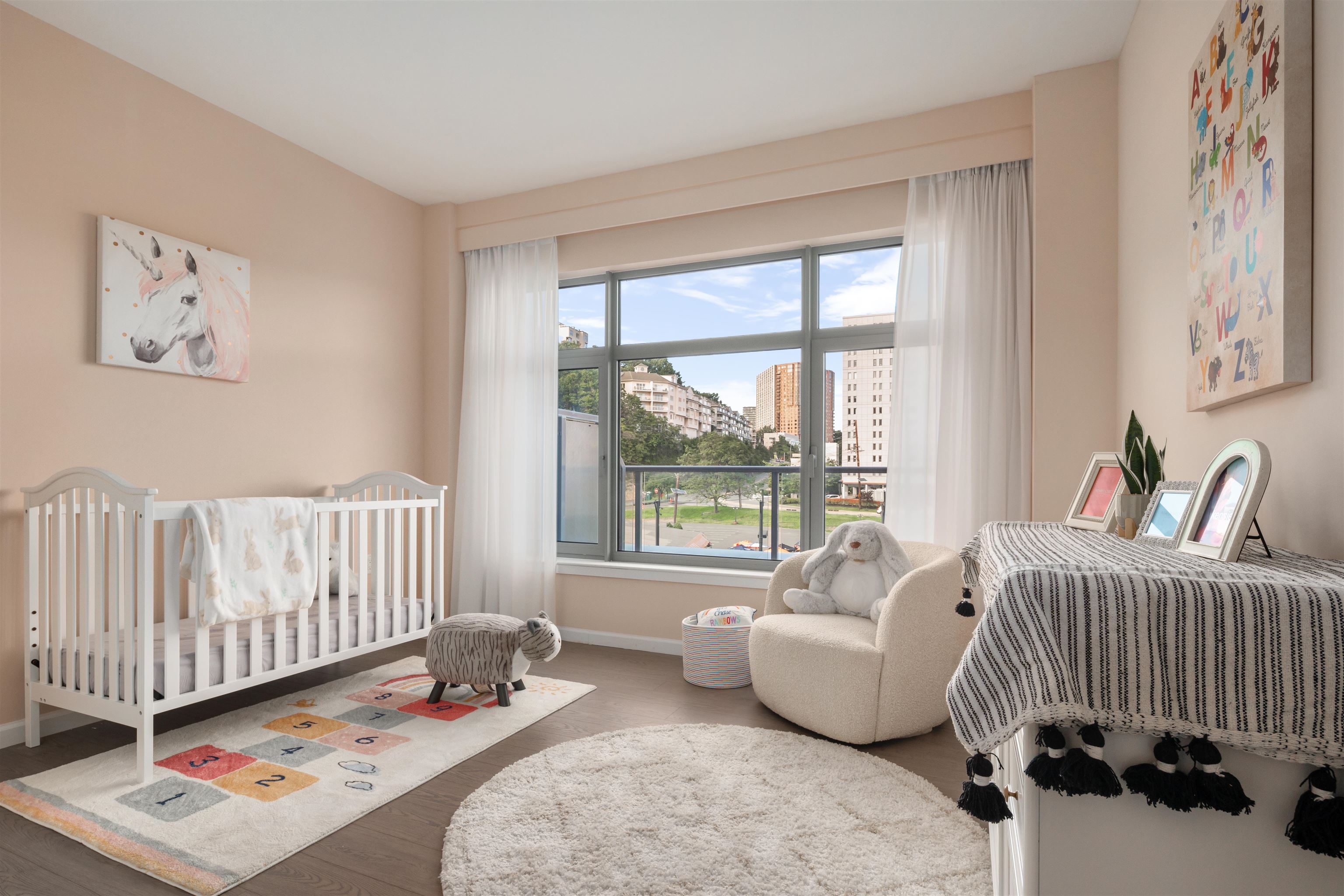 143 OLD RIVER RD Unit: 404