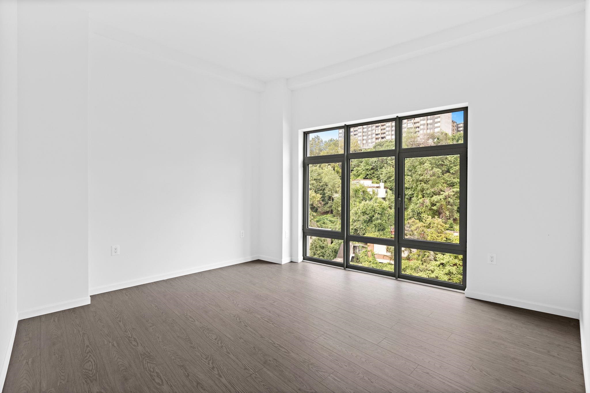 143 OLD RIVER RD Unit: 501