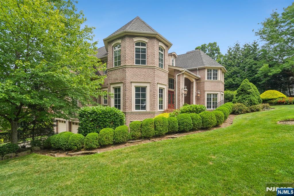 55 McDermott Way