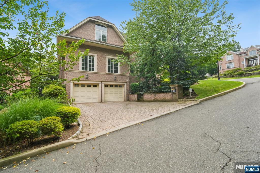 55 McDermott Way