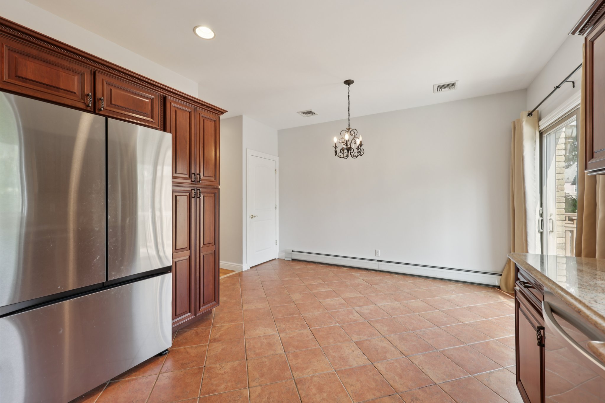 285 Knox Avenue 