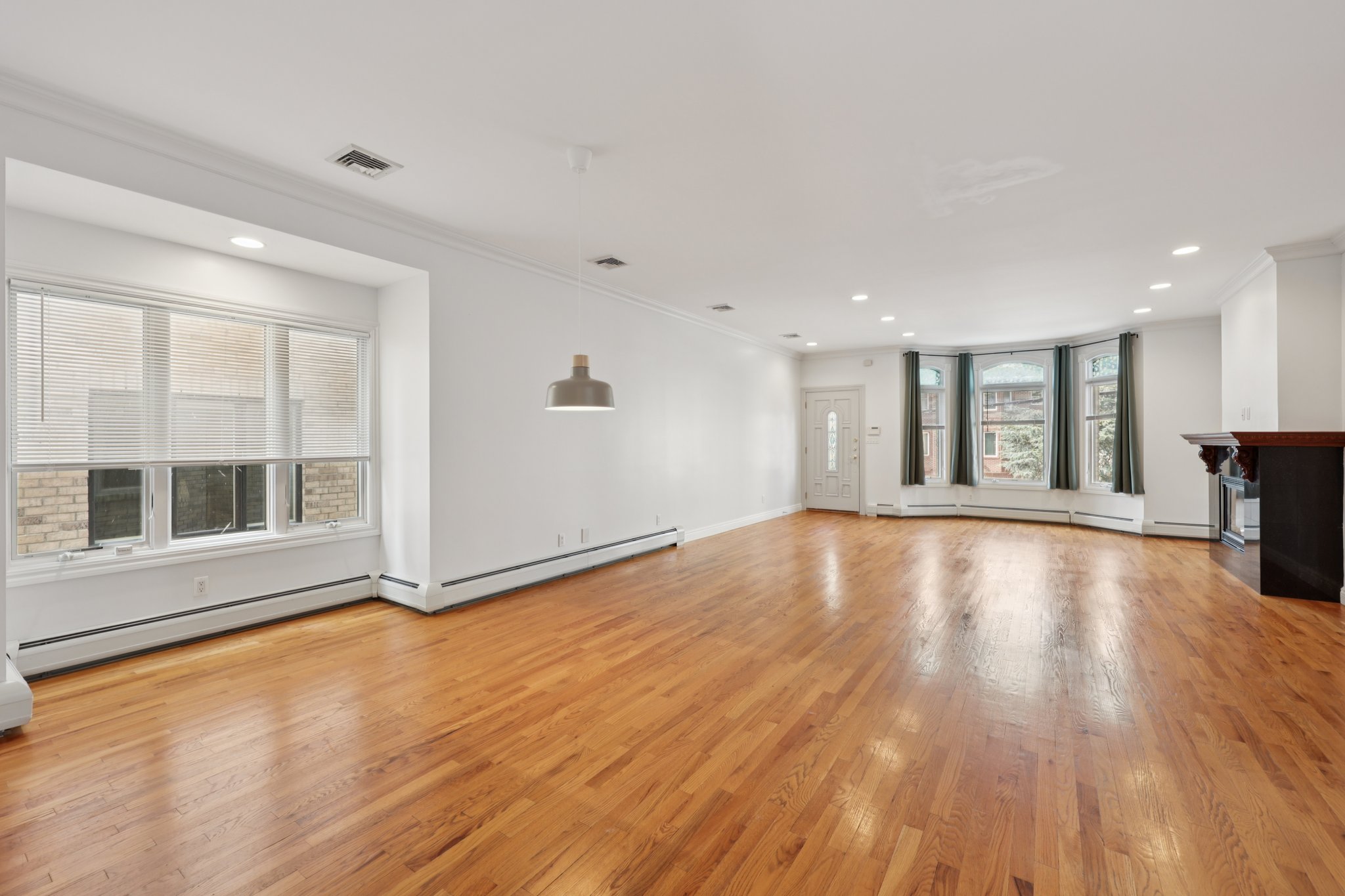 285 Knox Avenue 