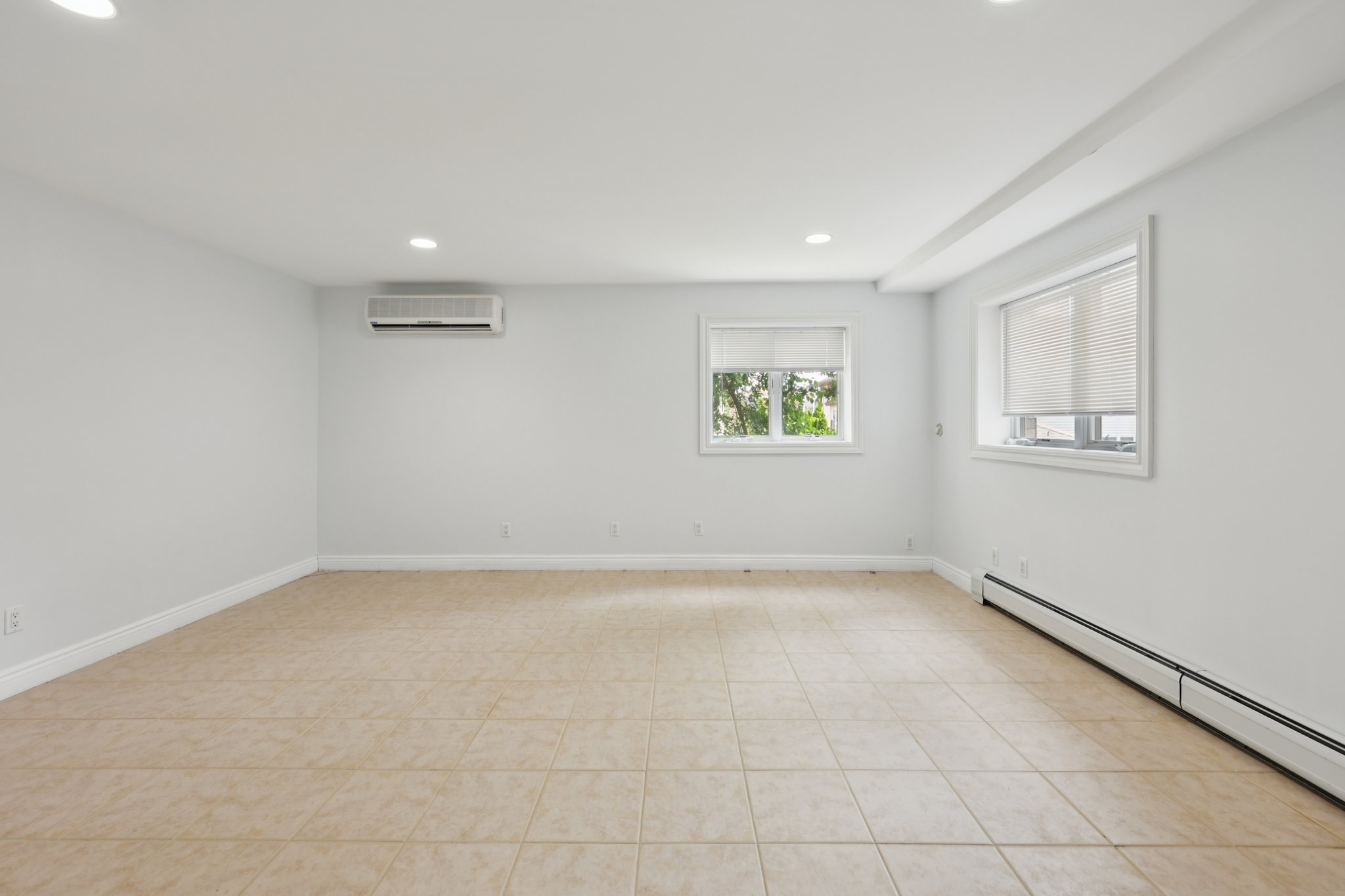 285 Knox Avenue 