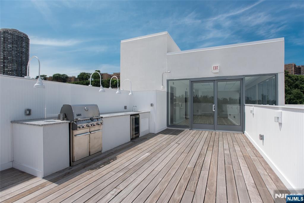3 Somerset Lane 409