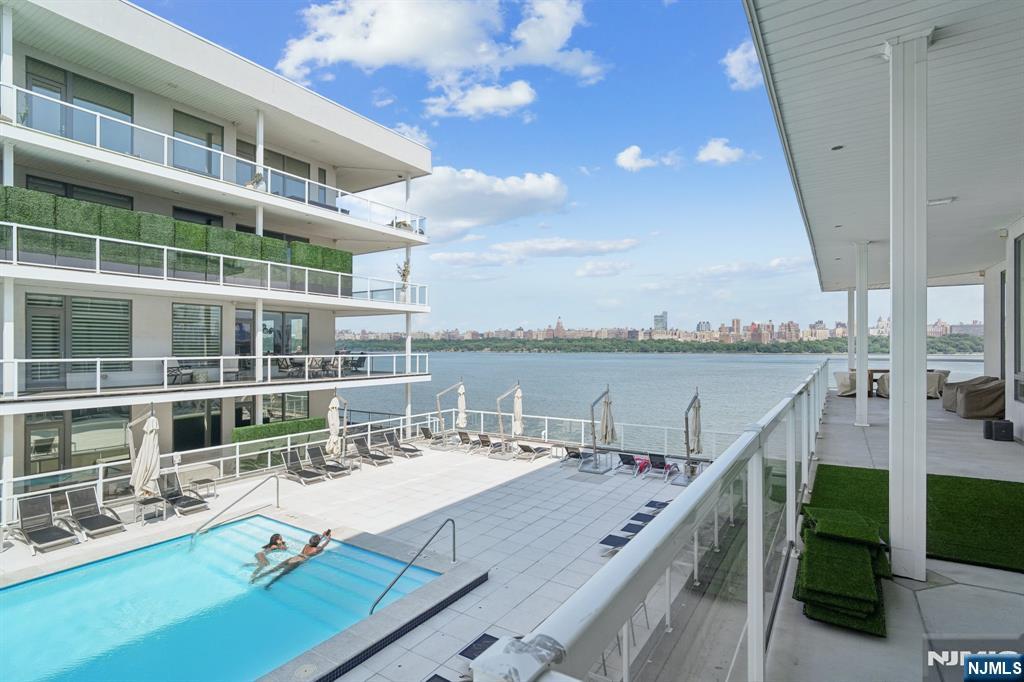 3 Somerset Lane 409