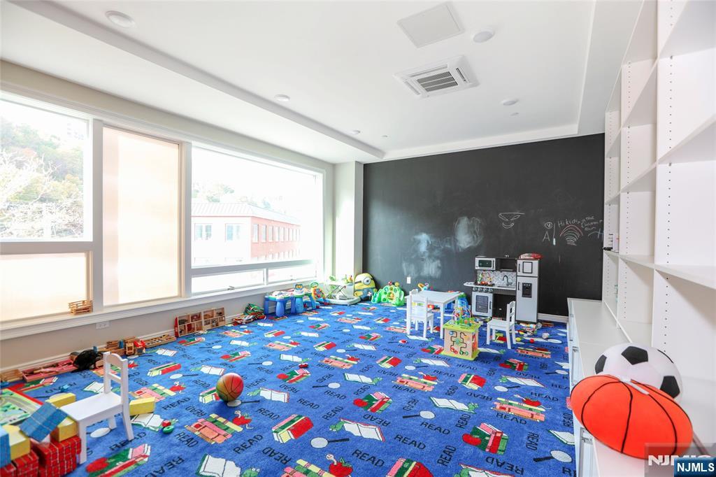 3 Somerset Lane 409