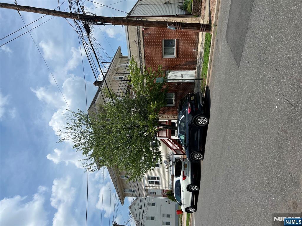 48 1st Avenue