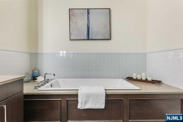 9 Somerset Lane PH606-607