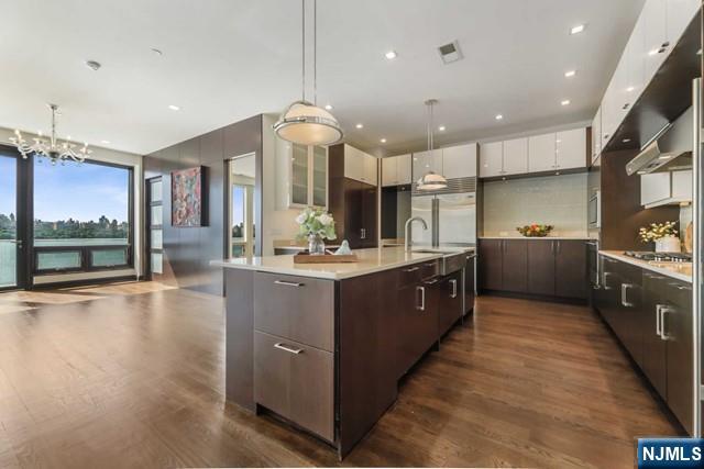 9 Somerset Lane PH606-607