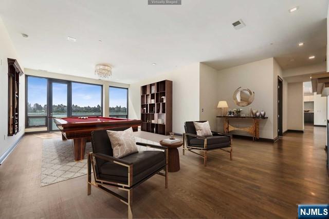 9 Somerset Lane PH606-607