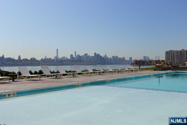 9 Somerset Lane PH606-607